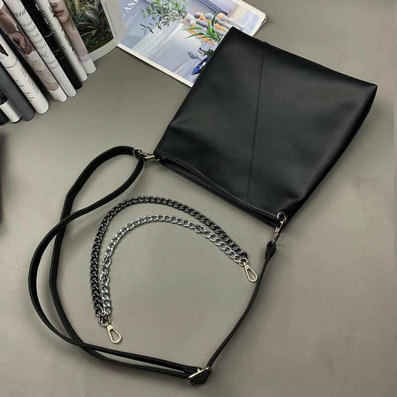 Túi da đeo chéo thời trang mẫu mới 2023 cho nữ