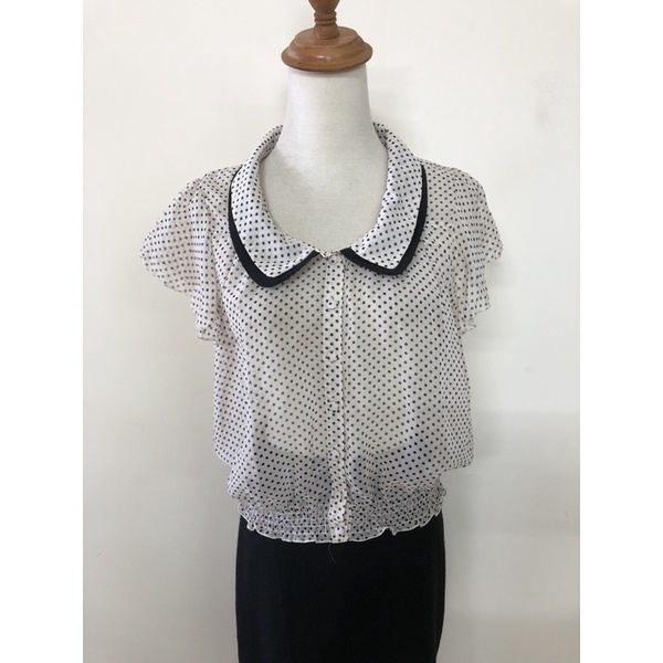 size M to L áo sơ mi voan mịn chấm bi bo gấu 2hand rất mới mát