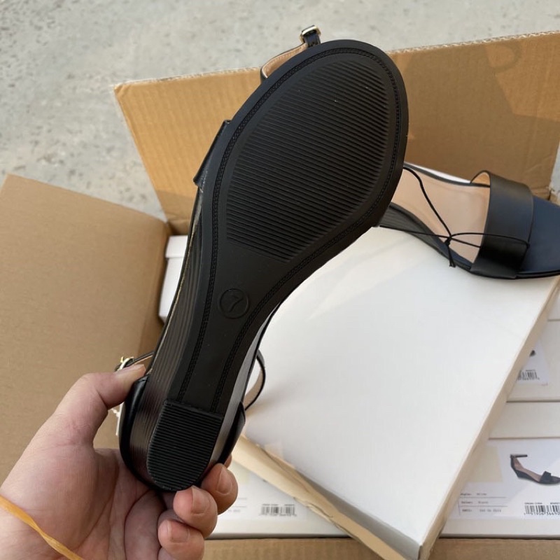 Sandal nữ dư xịn