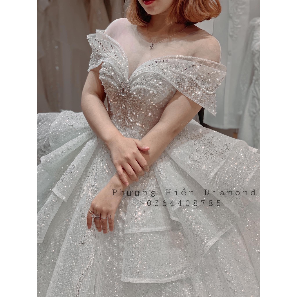 Váy cưới cổ ngang xoài non tùng xếp ly bồng bềnh công chúa