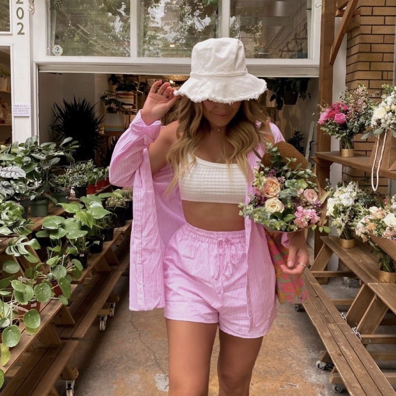Set 3 món áo sơ mi tay dài xốp, áo tanktop và quần short màu hồng pastel