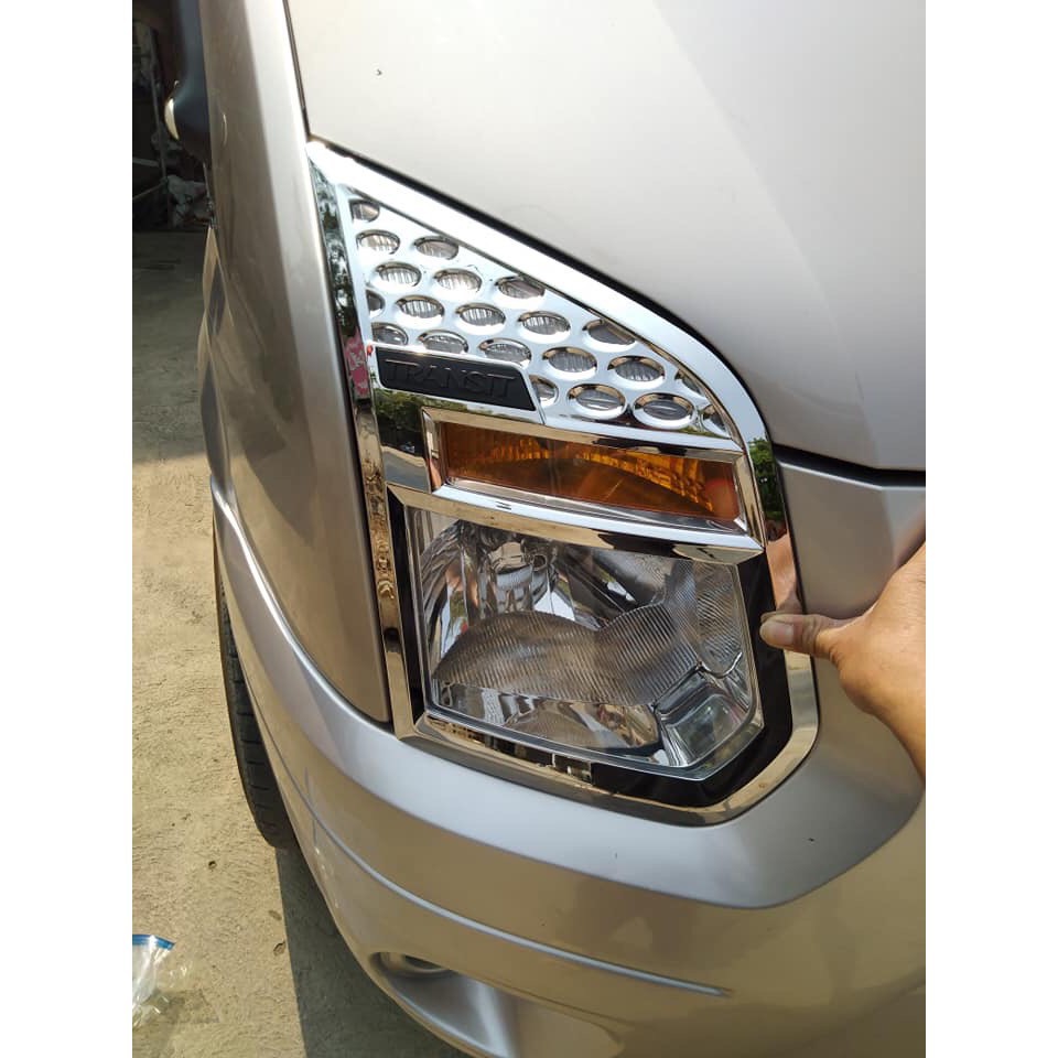 Ốp viền đèn pha xe Ford Transit 2014-2019 mạ crom cao cấp