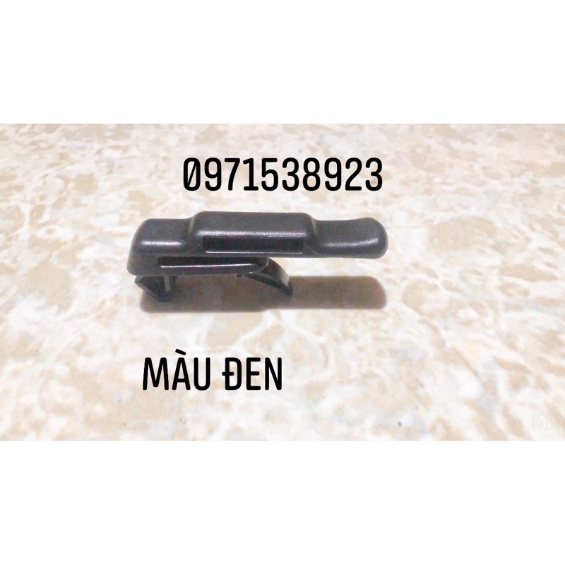 Kẹp dây an toàn ghế sau TOYOTA INNOVA FORTUNER xịn chính hãng 73371-0K010-A0 73371-KK020-CO