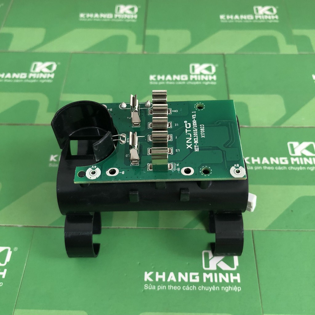 Vỏ mạch pin Hitachi 10.8V 3S Li-ion dạng pin cắm và mạch nhận sạc zin