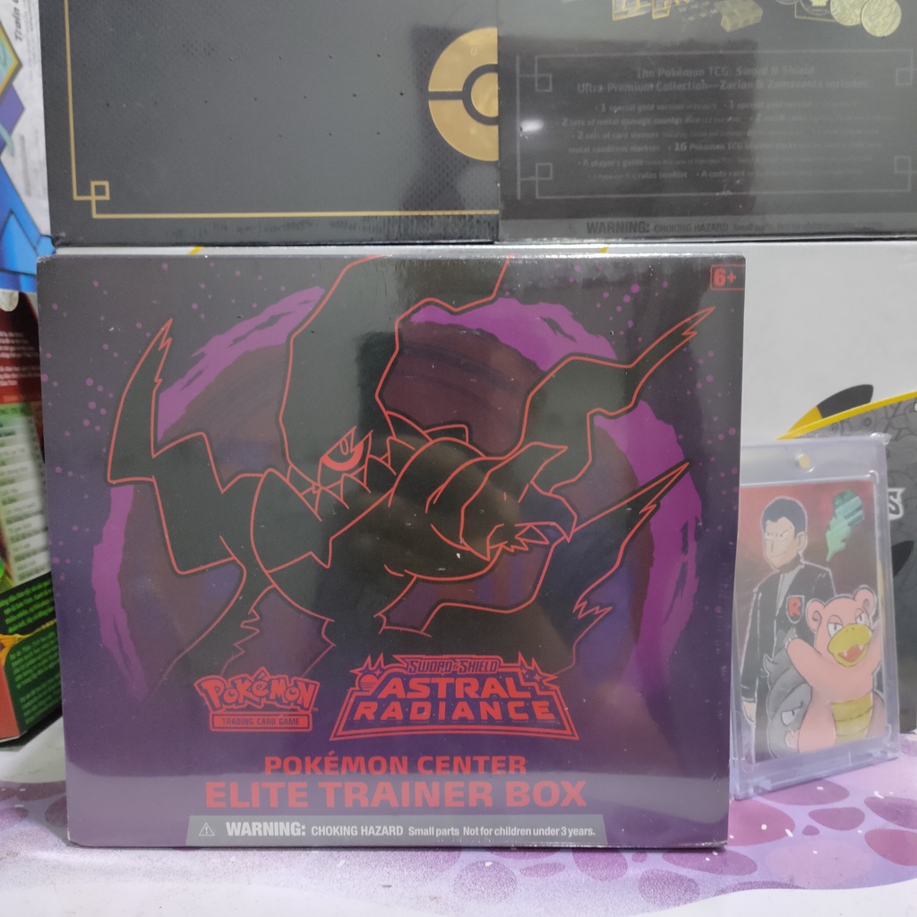 Các loại hộp thẻ Pokemon Elite Trainer Box