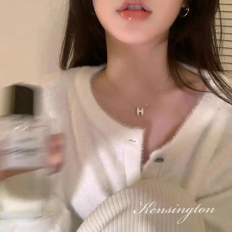 Dây chuyền titan chữ H màu trắng - viền vàng  |Nguyễn Trà Dương|