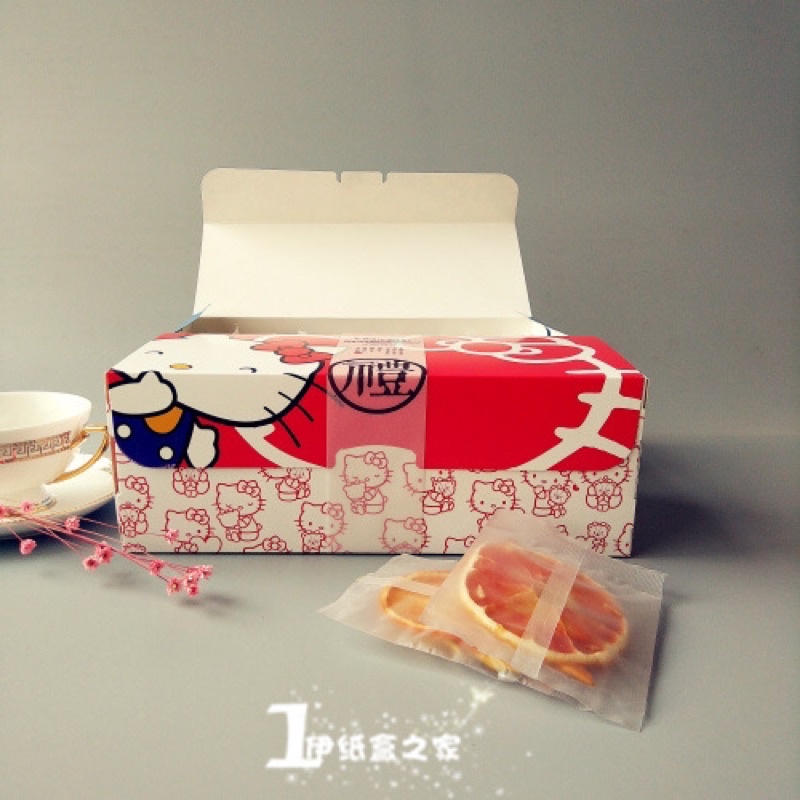 Hộp cupcake Hello kitty