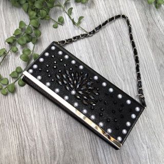 Ví dự tiệc sang trọng