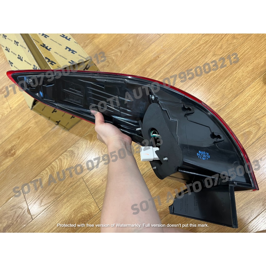 Đèn hậu Toyota Vios có LED