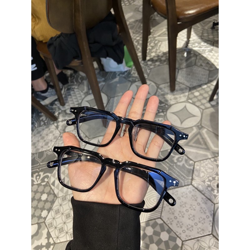 Kính unisex dáng vuông dành cho cả nam /nữ