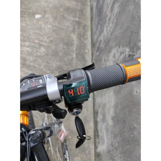 Tay ga xe điện đa năng MÀU VÀNG từ 0-99v , có nấc BẬT ĐÈN