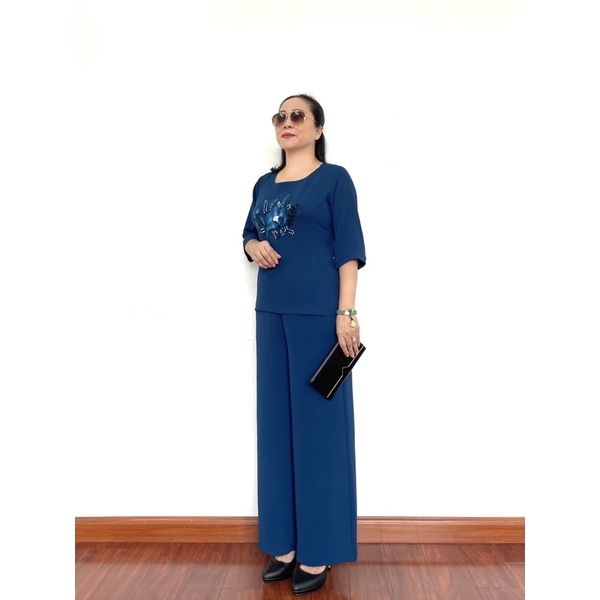 Đồ bộ trung niên nữ Chất đũi cao cấp, Bộ đồ cho mẹ họa tiết thêu hoa ngực, tay lỡ, Form xuông dành cho quý bà