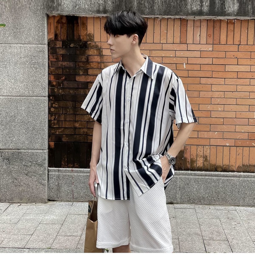Áo Sơ Mi Lụa Lạnh Tay Ngắn Dáng Rộng In Họa Tiết Kẻ Sọc Thời Trang Mùa Hè Hàn Quốc Cho Nam Giới Có Size M-2Xl