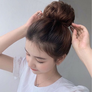 Búi cột xoăn tóc giả