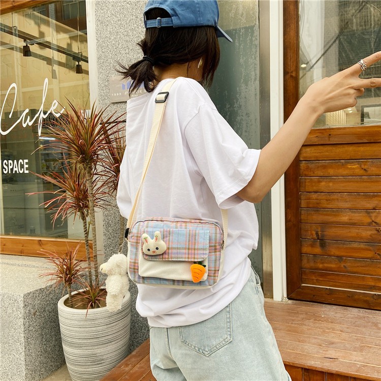 [Mã FASHIONT4WA2 giảm 10K đơn từ 50K] Túi Vải Nhỏ Dáng Ngang Caro Tặng Gấu Bông Korea