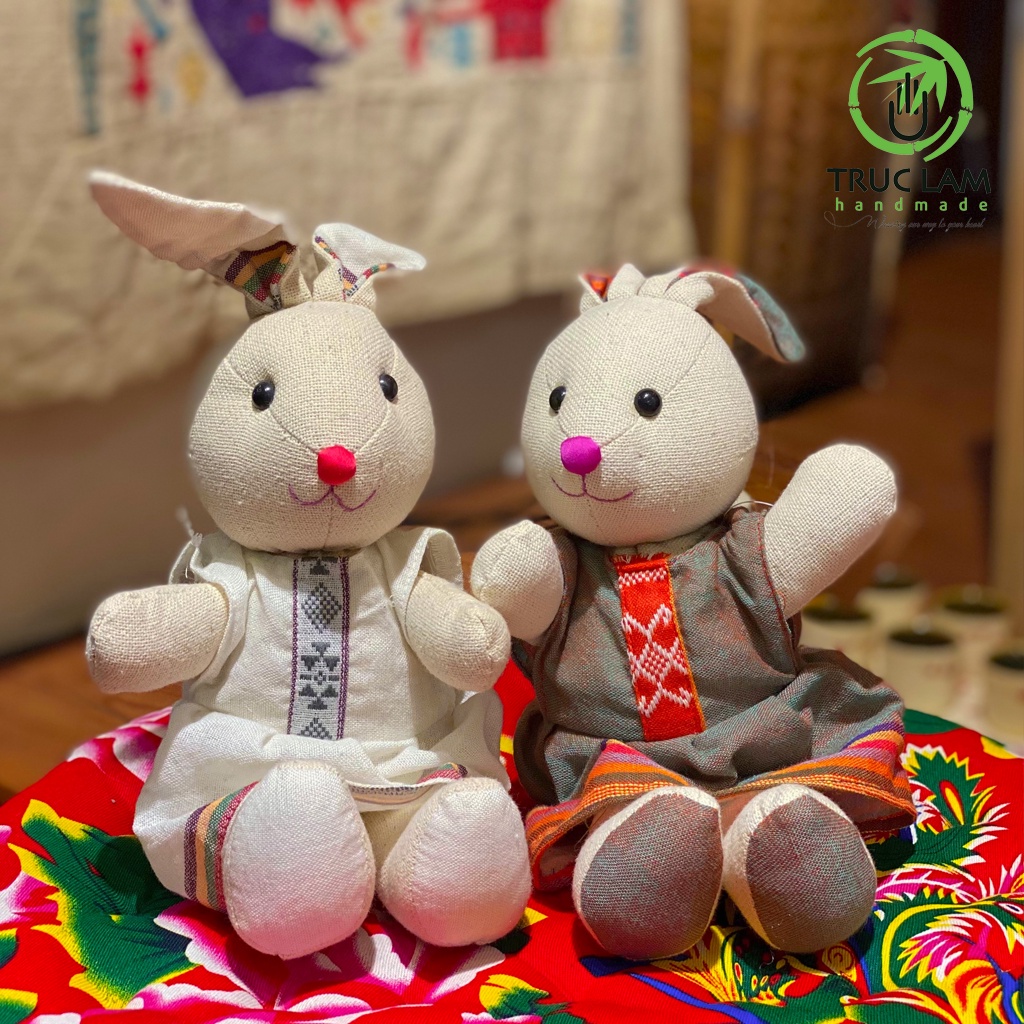Đồ Chơi Cho Bé Thú Nhồi Bông Hình Thỏ Chị Mặc Váy Vải Thổ Cẩm Dệt Tay Bông Gòn Cao Cấp – Trúc Lâm Handmade
