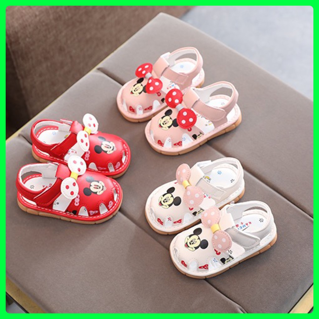 Giày, dép tập đi cho bé hình Mickey ngộ nghĩnh, đế mềm chống trơn trượt, có phát âm thanh tạo sự thích thú cho bé -TD6