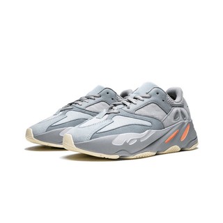 Giày yz 700 hàng 1:1