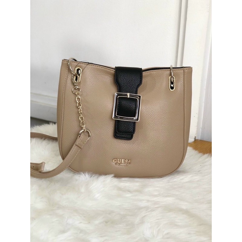 -Túi đeo chéo  Guez hobo crossbodybag-chất da mềm khoá vuông sang chảnh