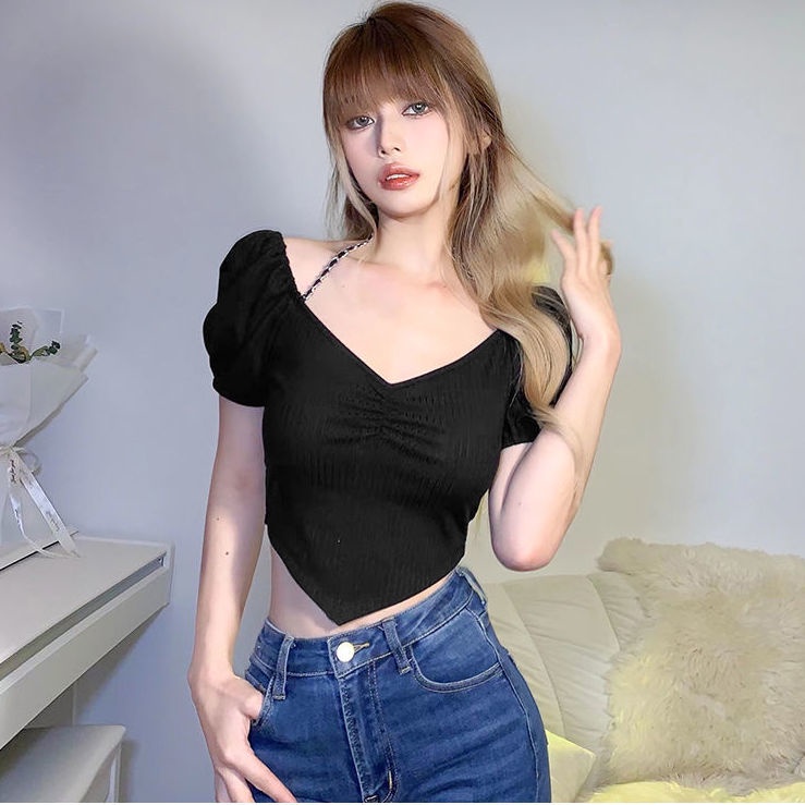 Áo thun croptop COZOKC tay ngắn phối dây xích thiết kế hở lưng cá tính