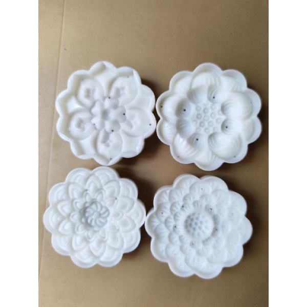 Bộ khuôn trung thu lò xo HOA THÁP SEN 75g 4 mặt 1 nhấn