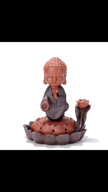 Tượng Phật bên đài sen -thác khói trầm hương