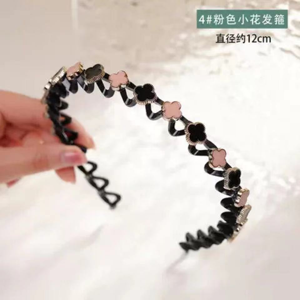 Băng Đô Cài Tóc Hình Cỏ Bốn Lá Đính Ngọc Trai Giả Thời Trang Cho Nữ