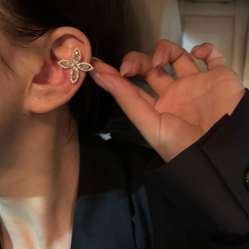 Bông Tai Kẹp Không Xỏ Hình Hoa Đính Đá Đơn Giản Phong Cách Mới