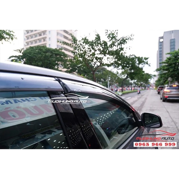 [HÀNG CHẤT LƯỢNG] Vè Che Mưa Màu Đen Logo Theo Xe FORD FOCUS - Hàng Taiwan Cao Cấp - Mười Hùng Auto