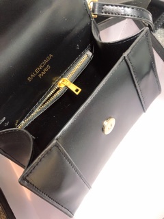 Túi chữ B tag vàng size 19 fullbox