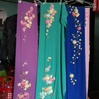 Vải tằm ý kết hoa văn