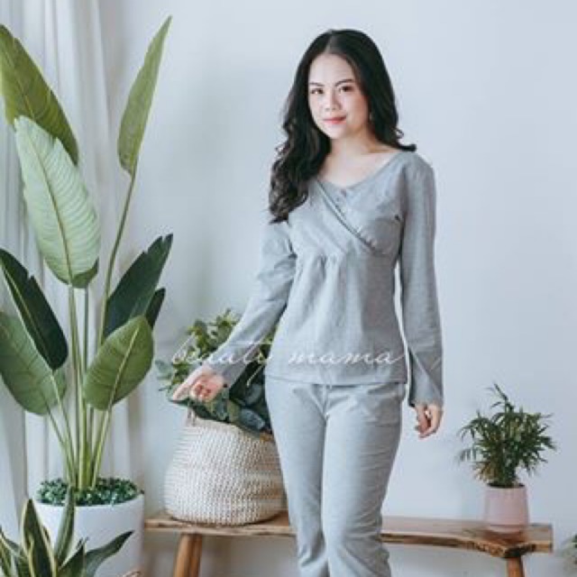 Bộ mặc sau sinh Beauty Mama cổ kép - có thiết kế cho con bú