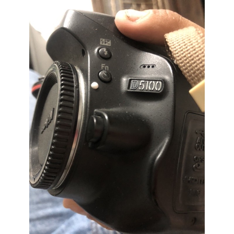 Nikon D5100 lens kit VR 18-55 tặng kèm túi đeo