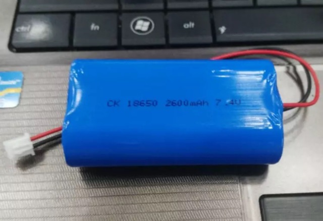 Pin Máy trợ Giảng Mã 18650 - 7.4V 2200mah- 2.600mah
