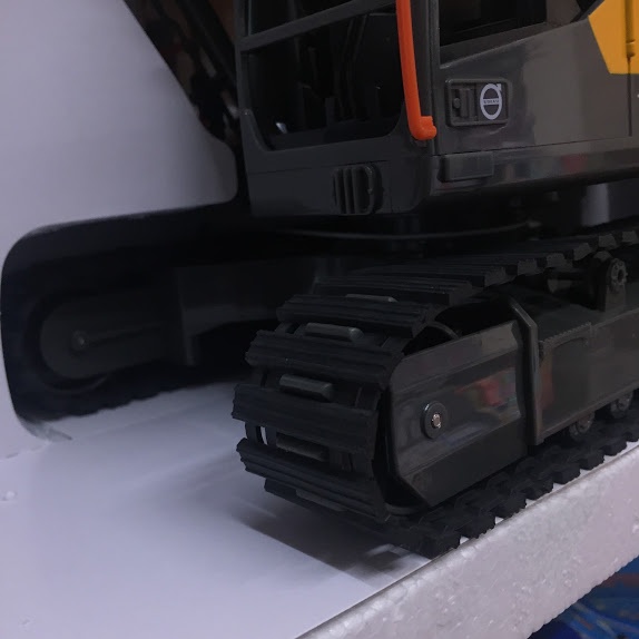 Xe xúc 3 trong 1 Double Eagle Volvo E568-001 điều khiển từ xa