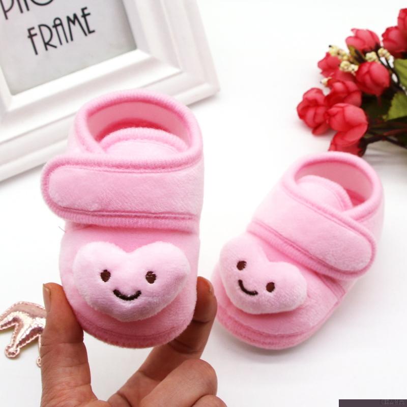 Giày thể thao đế mềm chống trượt thông thoáng với họa tiết hoạt hình cho bé