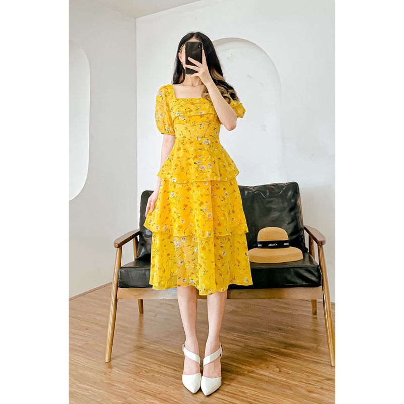 Váy hoạ tiết 3 tầng cổ vuông | BigBuy360 - bigbuy360.vn