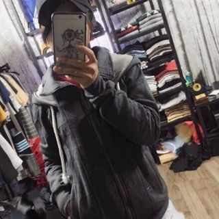 Áo khoác nỉ nón rộng