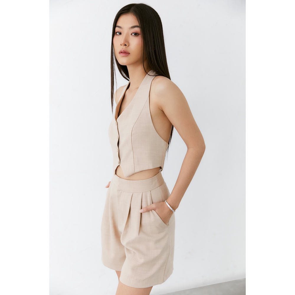 DOTTIE - Quần short xếp ly túi mổ nữ màu beige Q0284