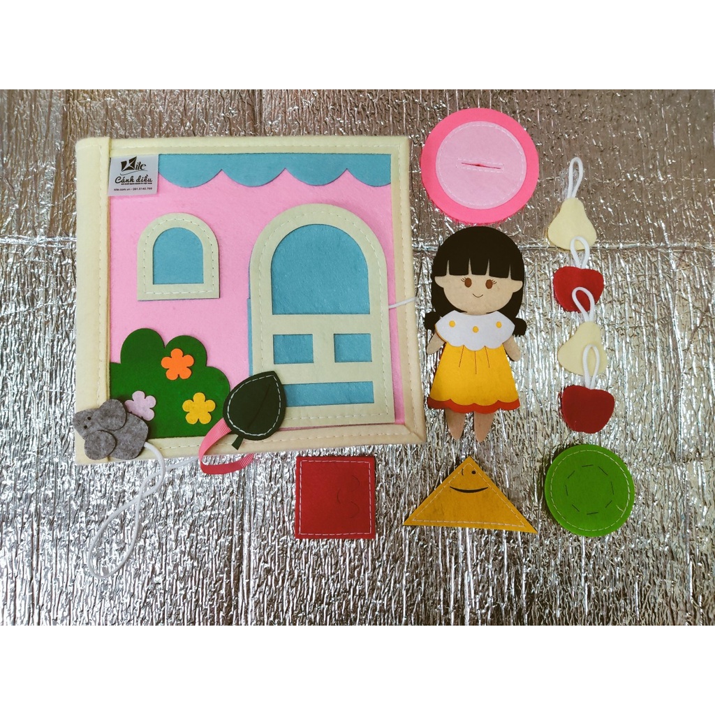 Sách vải tương tác Thế Giới Của Bé Gái