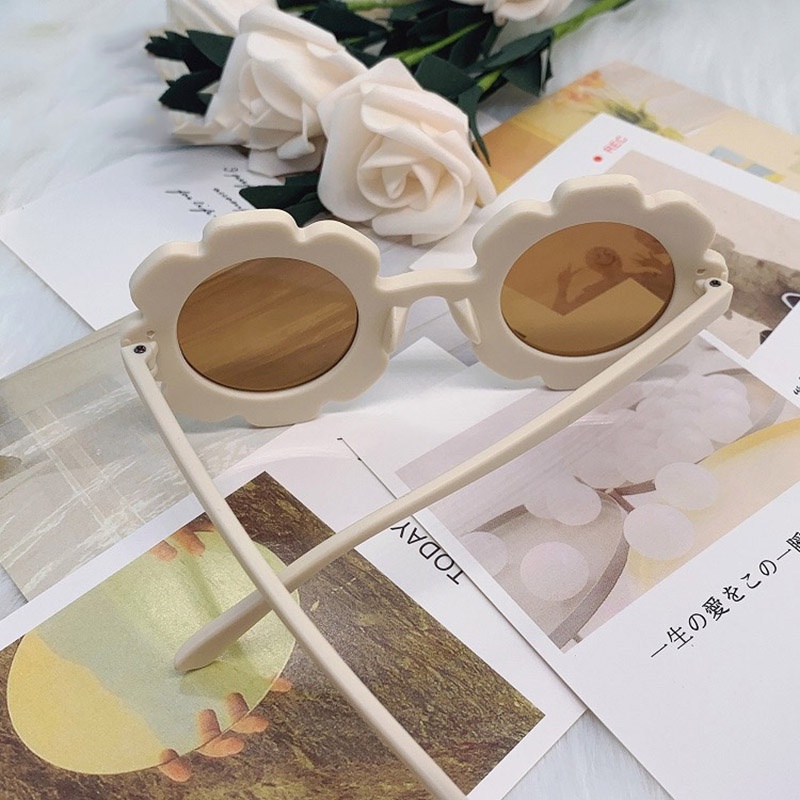 Kính râm chống tia UV thời trang hình hoa cho bé