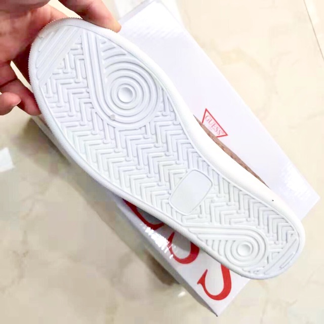 Giầy sneaker Guess, dư xịn, cho nam và nữ