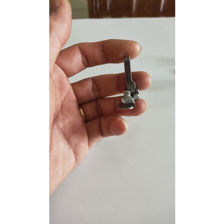 Chân vịt kê mí đường may máy một kim