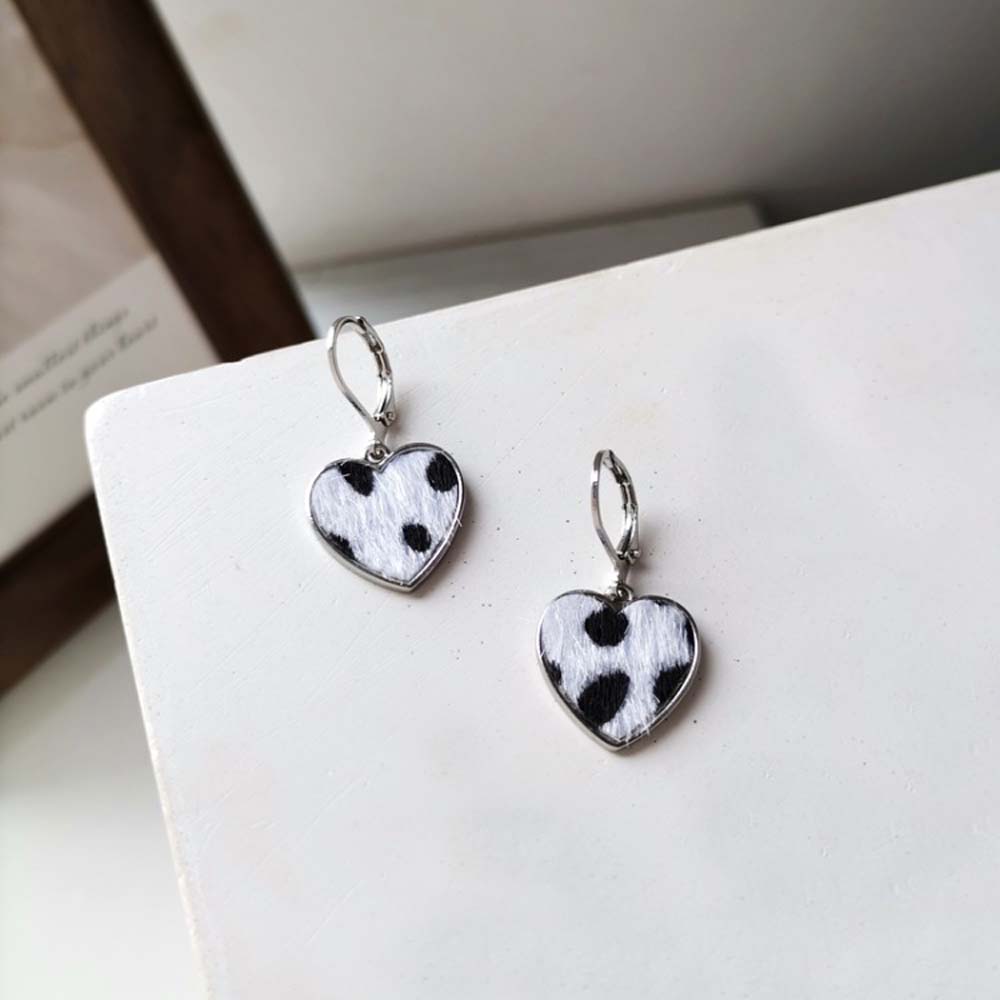 Khuyên Tai Nữ Trang Tạo Hình Độc Đáo