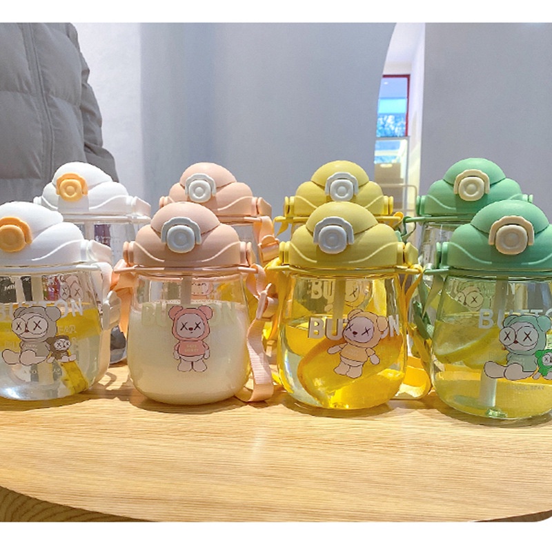Bình nước thể thao gấu magic cute 1200ml và 1600ml có ống hút và vạch chia ml