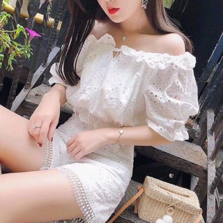 Bộ áo ren trễ vai thô
