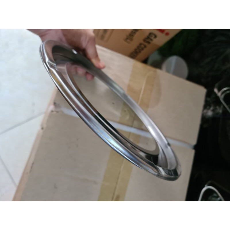 Khay bếp kính,dùng để được các loại kiềng bếp kính thông thường,1 cặp