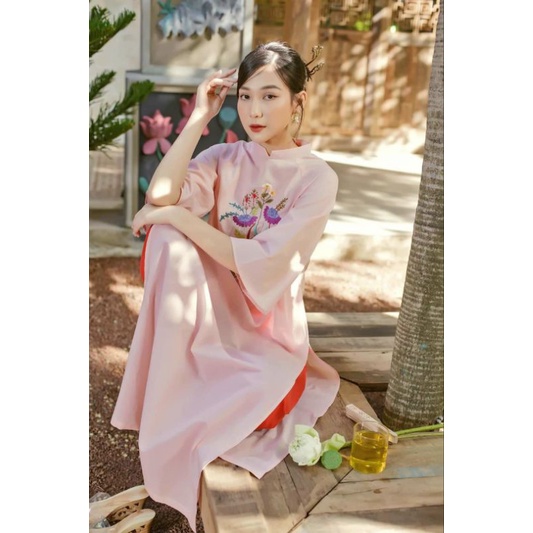 🥰 Áo dài dáng xuông phong cánh nhạ nhàng cách điêu phom rộng chật vải đẹp thêu sắc nét