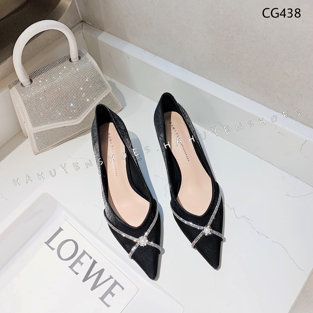 Giày cao gót lụa nữ Hà Huyền Shoes mũi nhọn đính đá chéo ngọc trai gót cong 5 phân - CG438