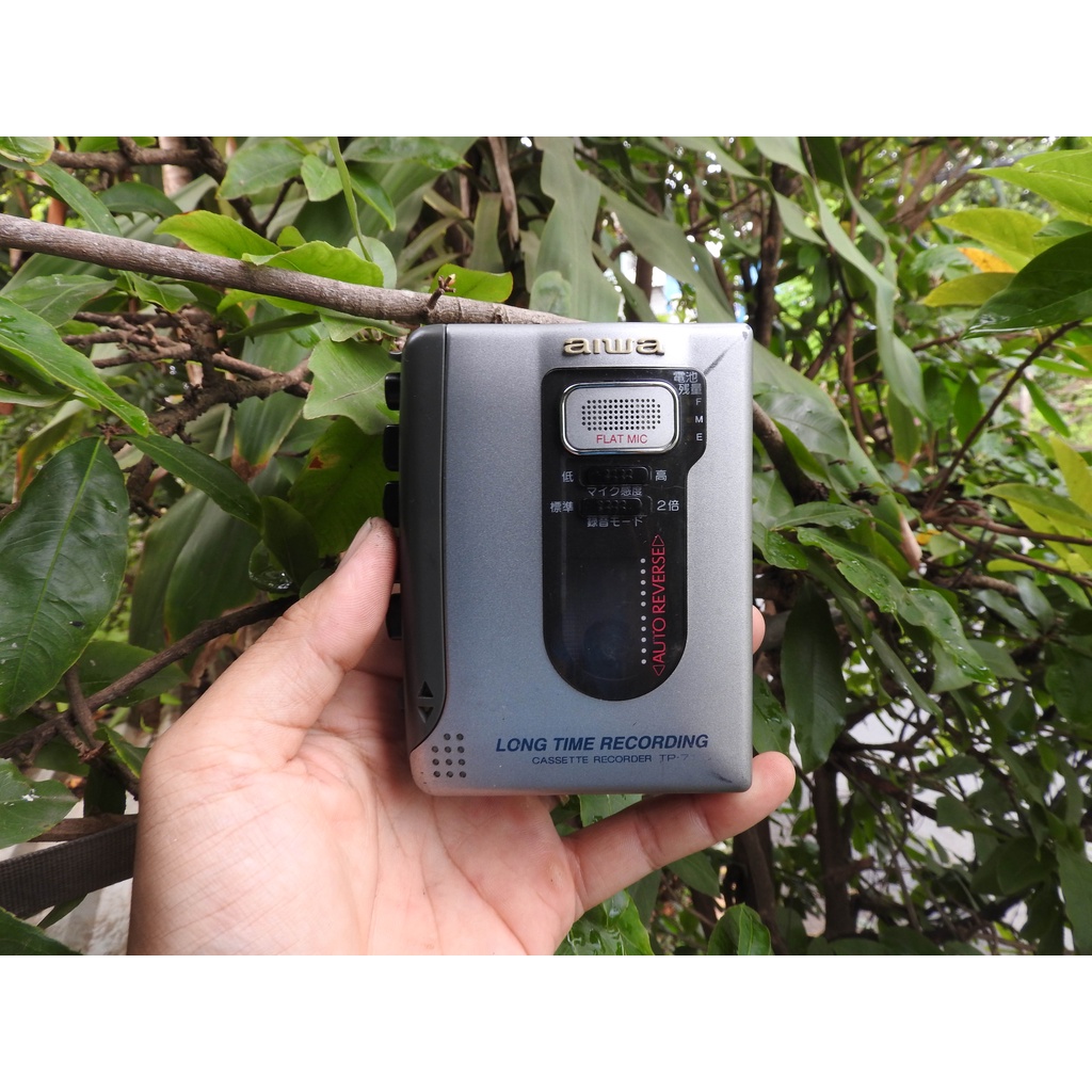 Máy nghe nhạc Cassette AIWA TP-710 loa ngoài phát băng 2 chiều kiểu máy đẹp lưới loa vuông